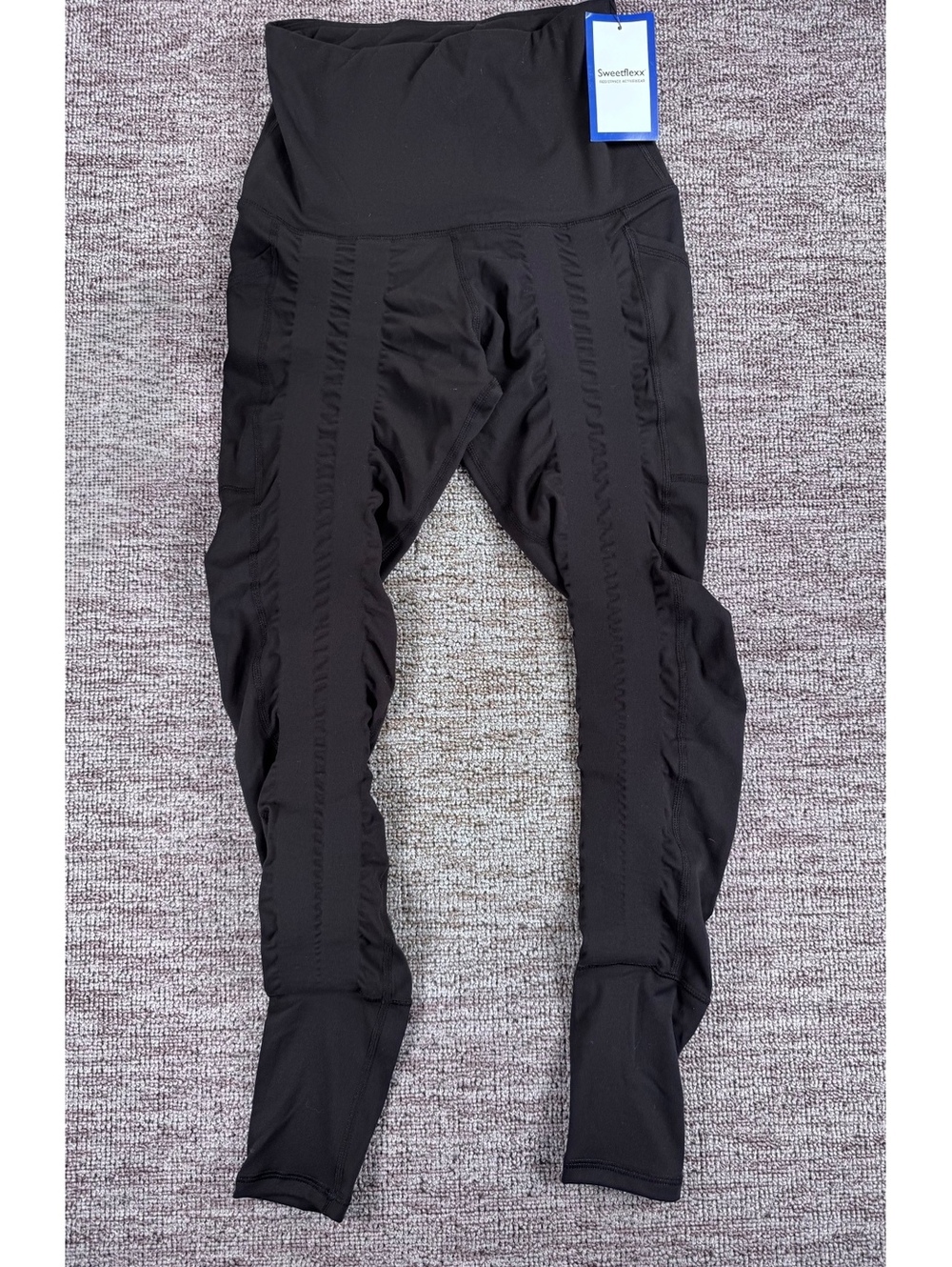 Sweetflexx NWT Black Athletic Leggings Size 4 Workout Stretchy Fit Compression